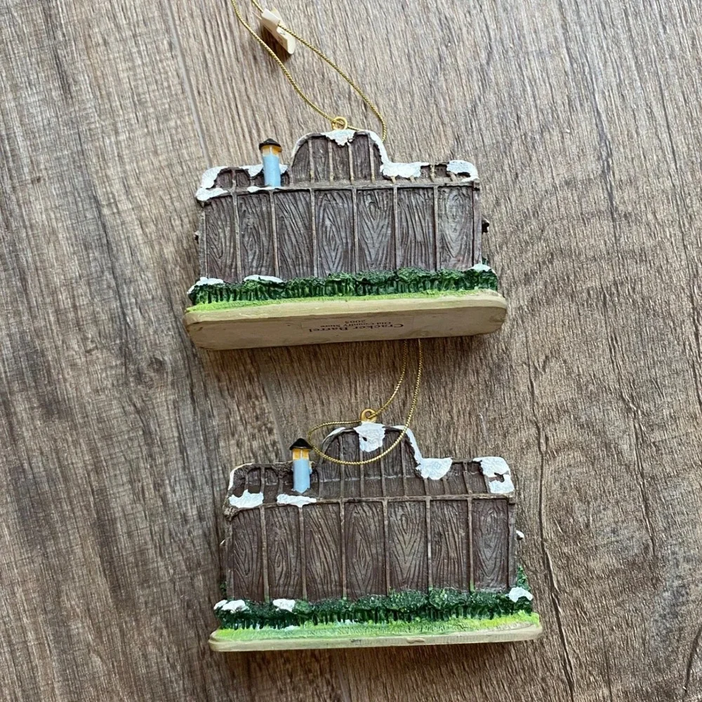 Cracker Barrel Old Country Store Christmas Ornament Set of 2 Storefront 2005